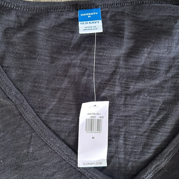 NWT MATERNITY Old Navy Black Henley short sleeve - Picture 2 of 2